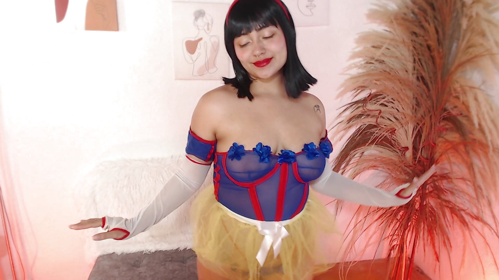 Do ​You ​Want ​to ​be ​My ​Dwarf ​Today?😏 - video by _Kim__M cam model