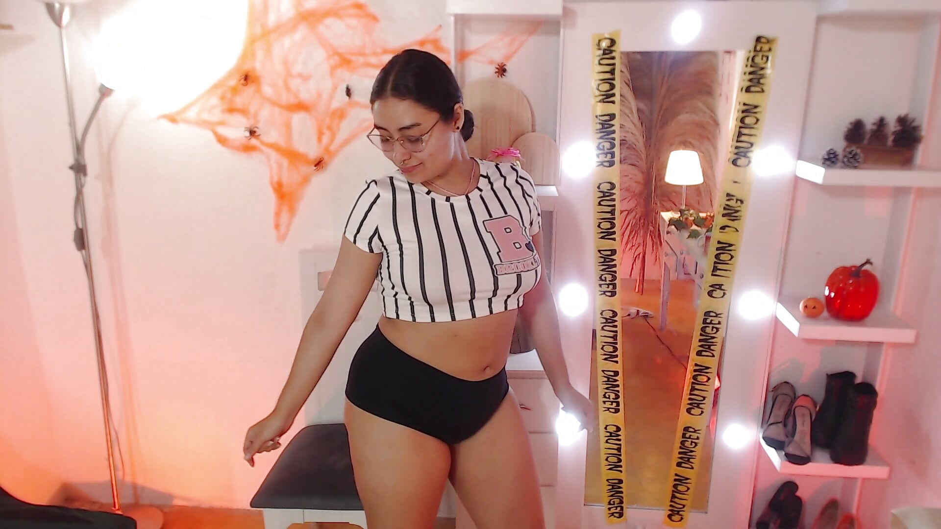 How Are We In The Mood Today Guys? 🥵🍭 - video by _Kim__M cam model