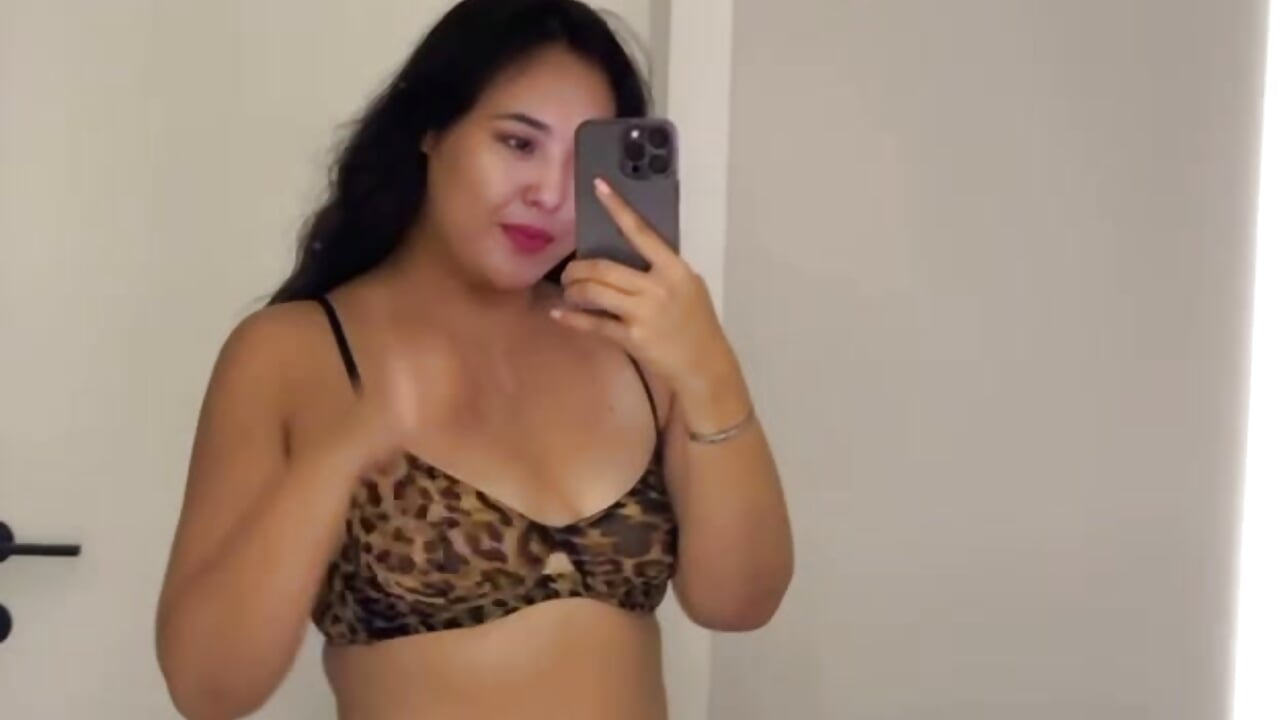 hot lingerie mirror look