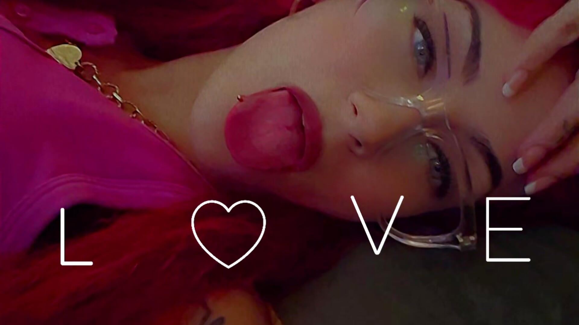 😇 - video by petiteDollface cam model