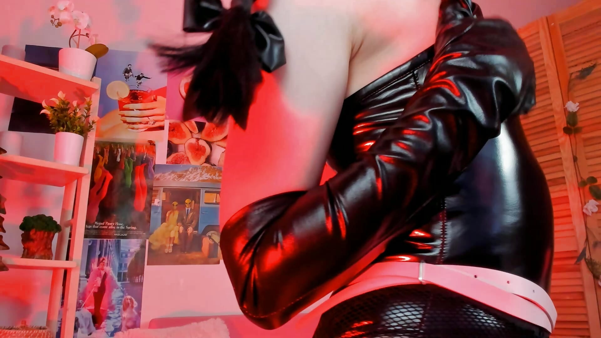 Latex Doll 🖤 - video by ReiYosimoto cam model