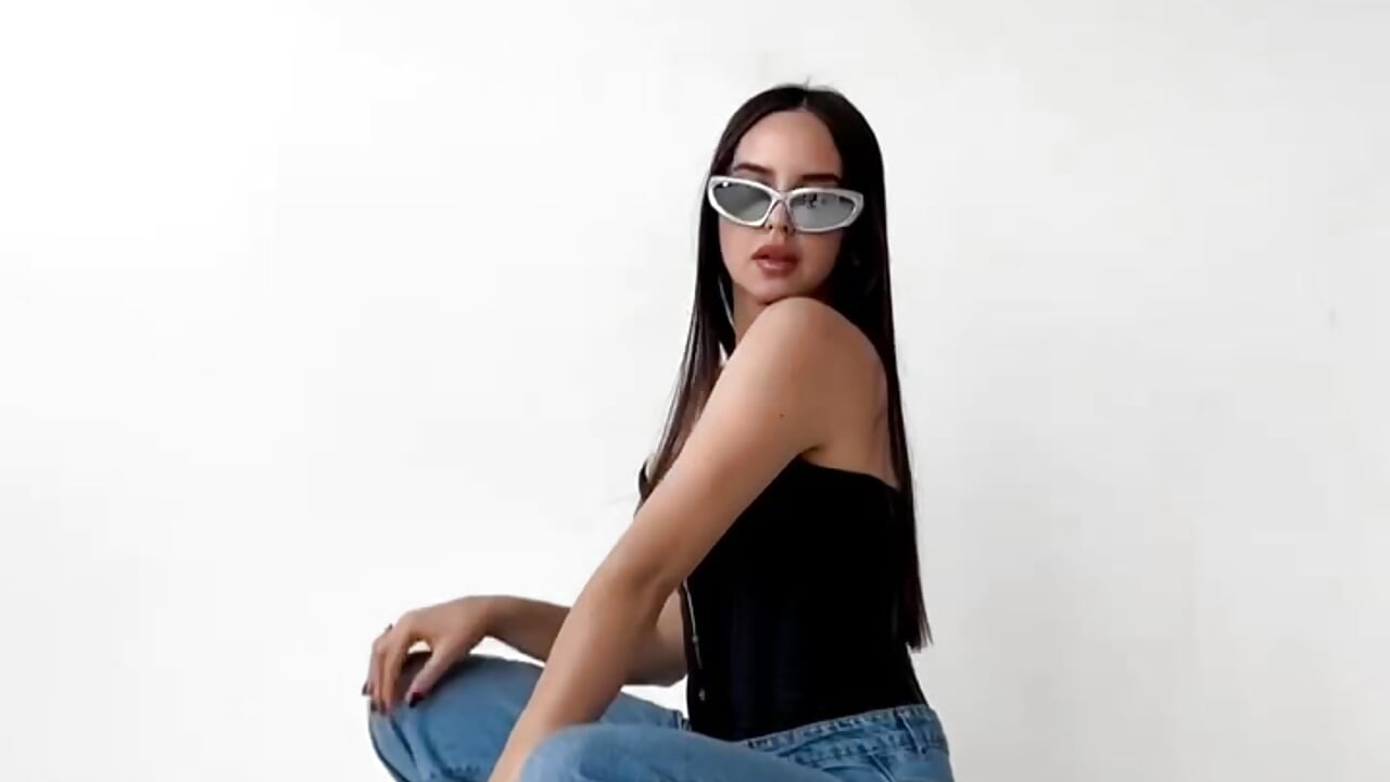 profile-intro-video-1738240144 - video by Yummy_Kate cam model