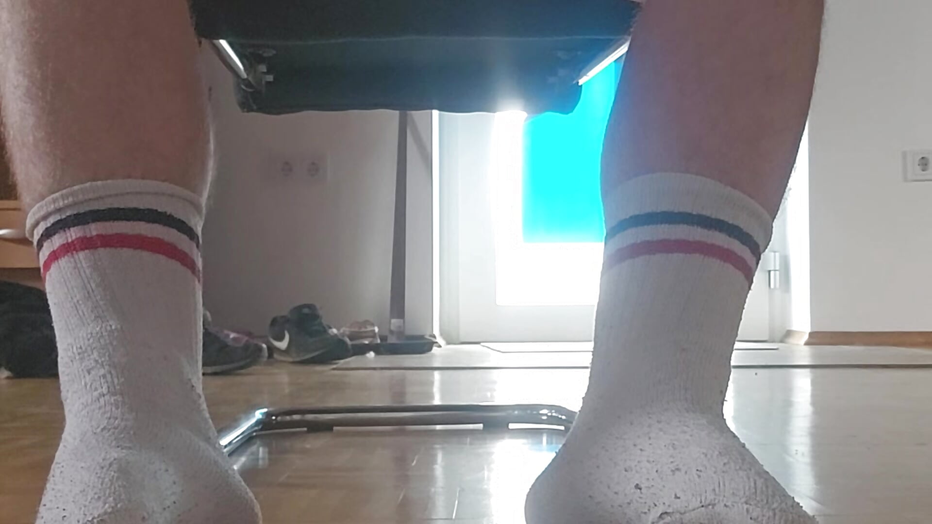 Wichsen mit edgen in weißen Socken - video by eigude10 cam model