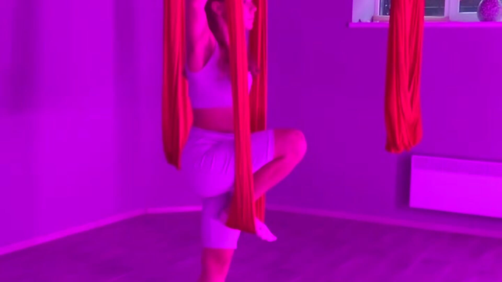 fly stretching