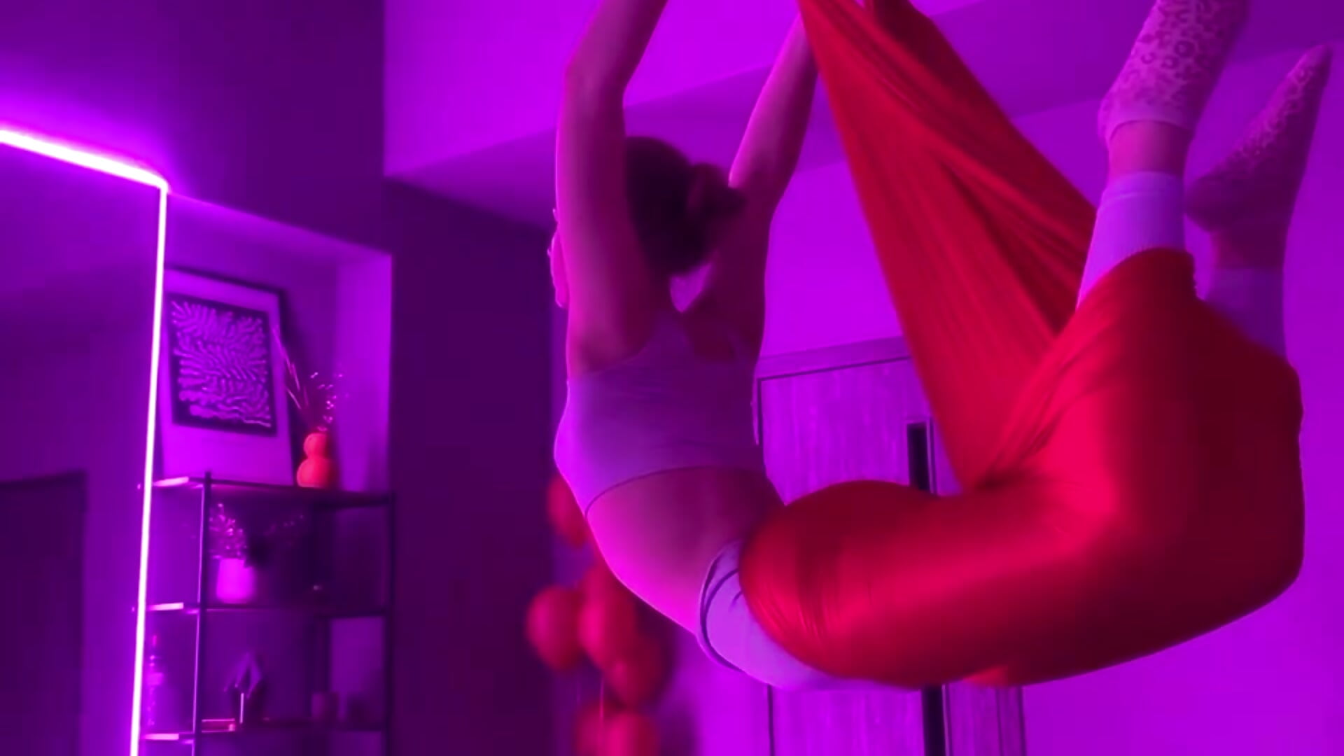 fly stretching