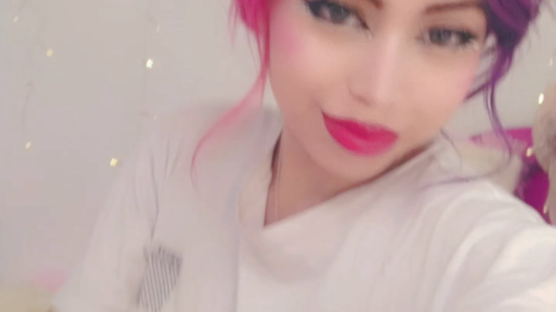 🥰🥰 - video by natalie_jaensen cam model