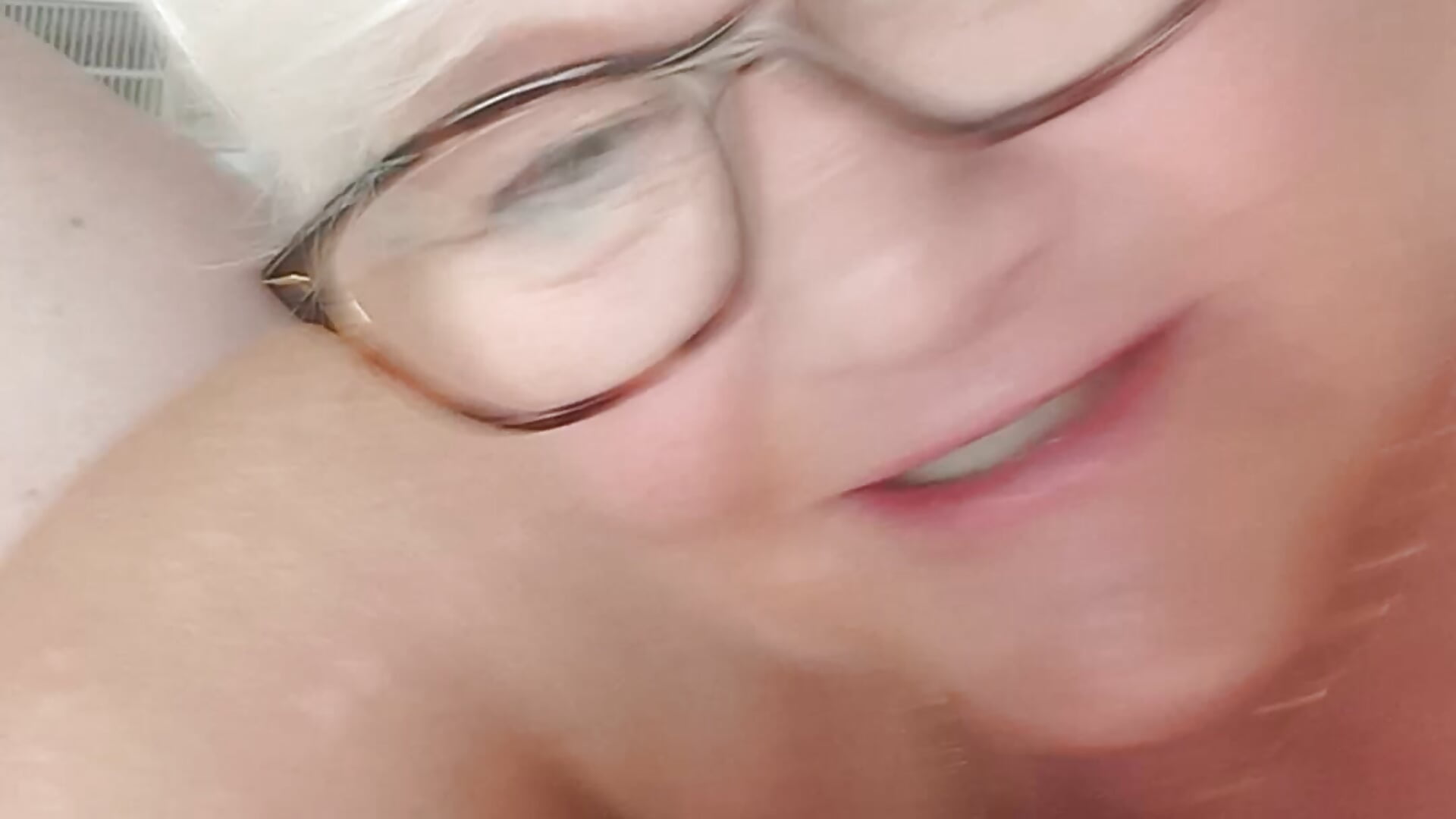 Between my tits - video by suesinner cam model