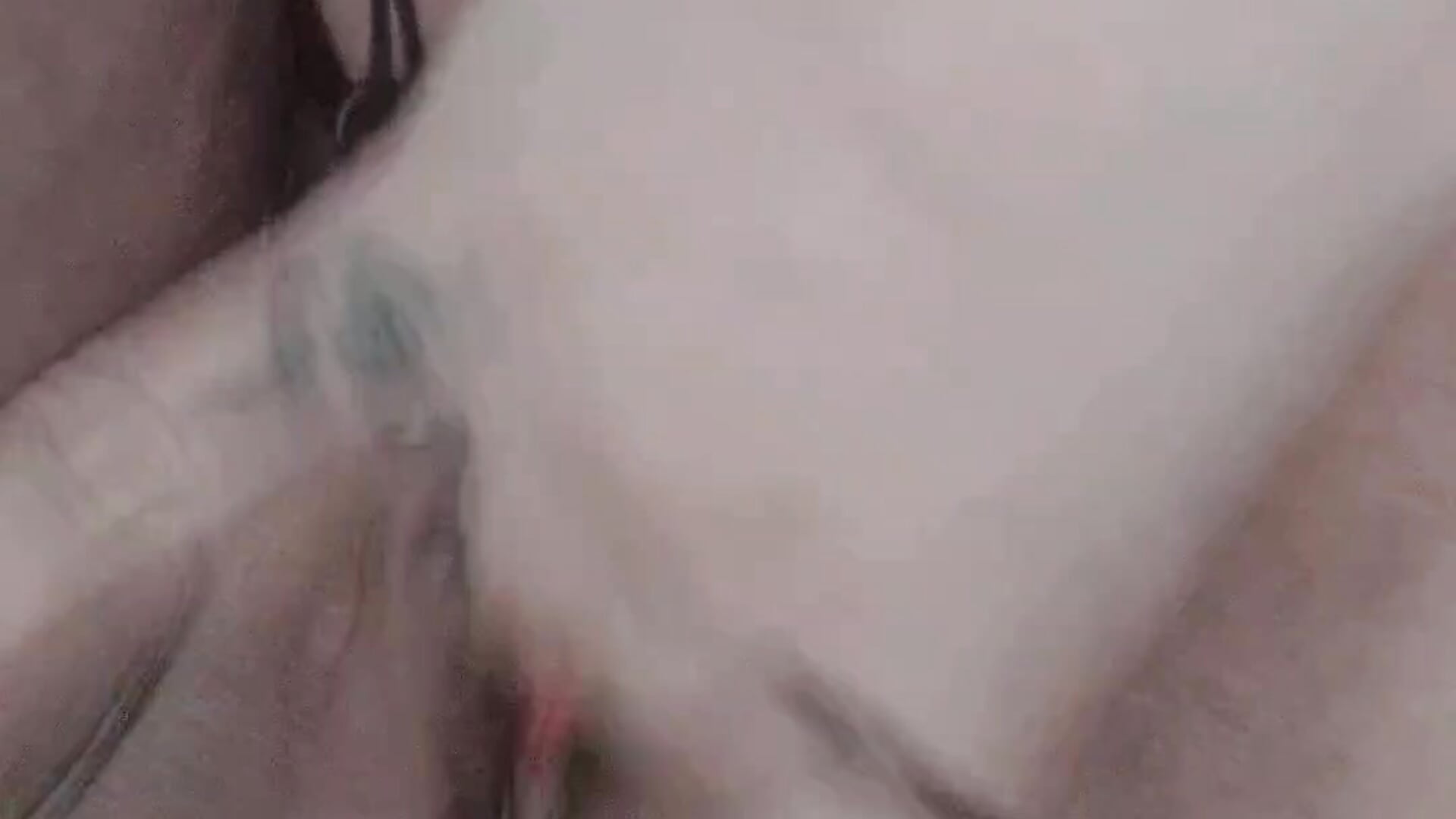 masturbating with asmr - video by Ahrizinhasz cam model
