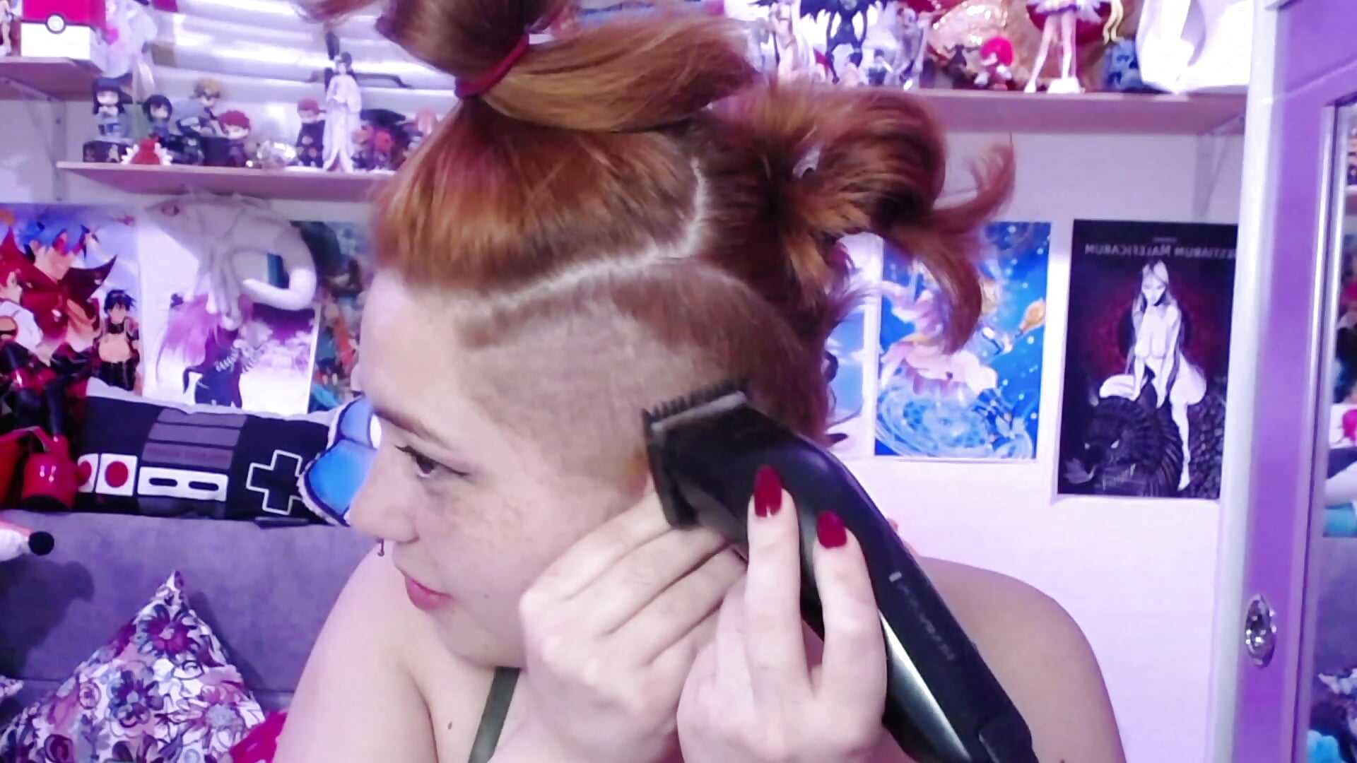 shaving my head!!! - βίντεο μοντέλου soficammy