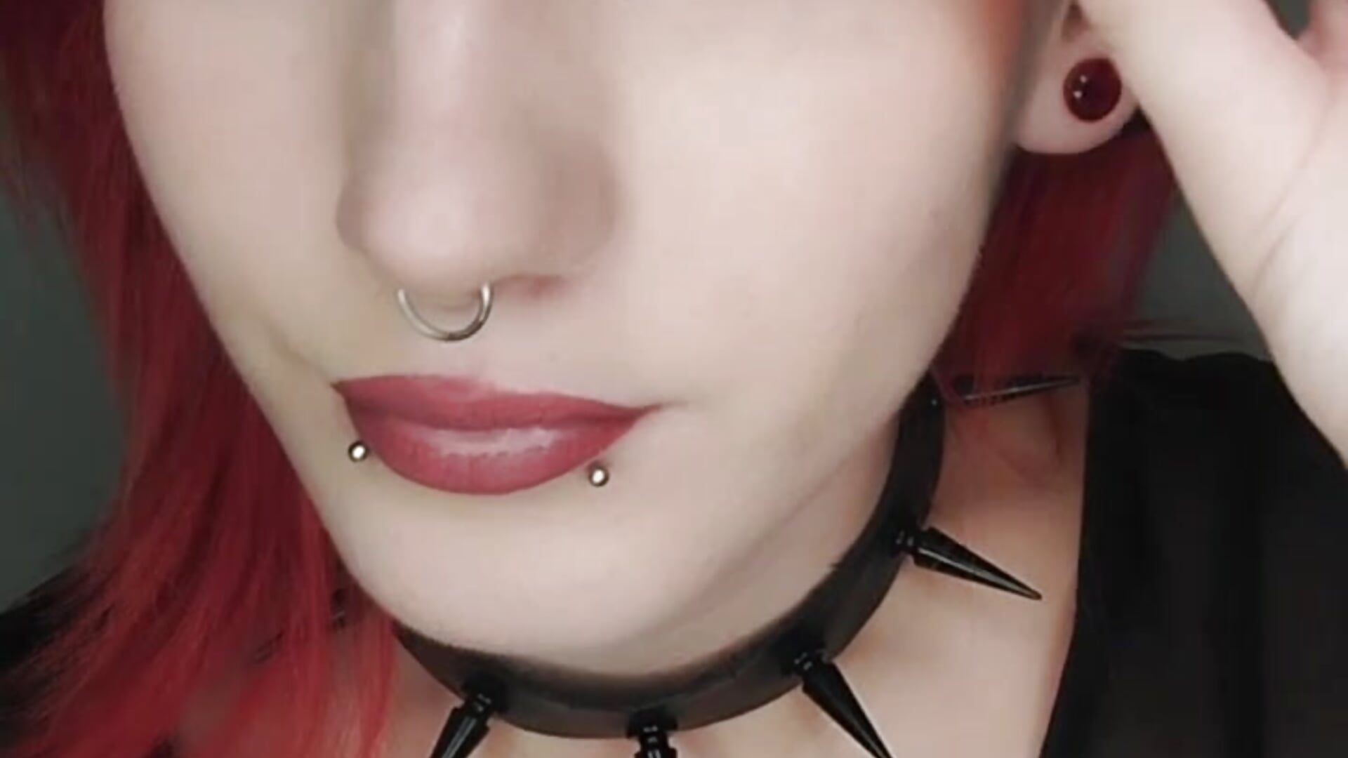my pirsing - video by Lexi-Lore cam model