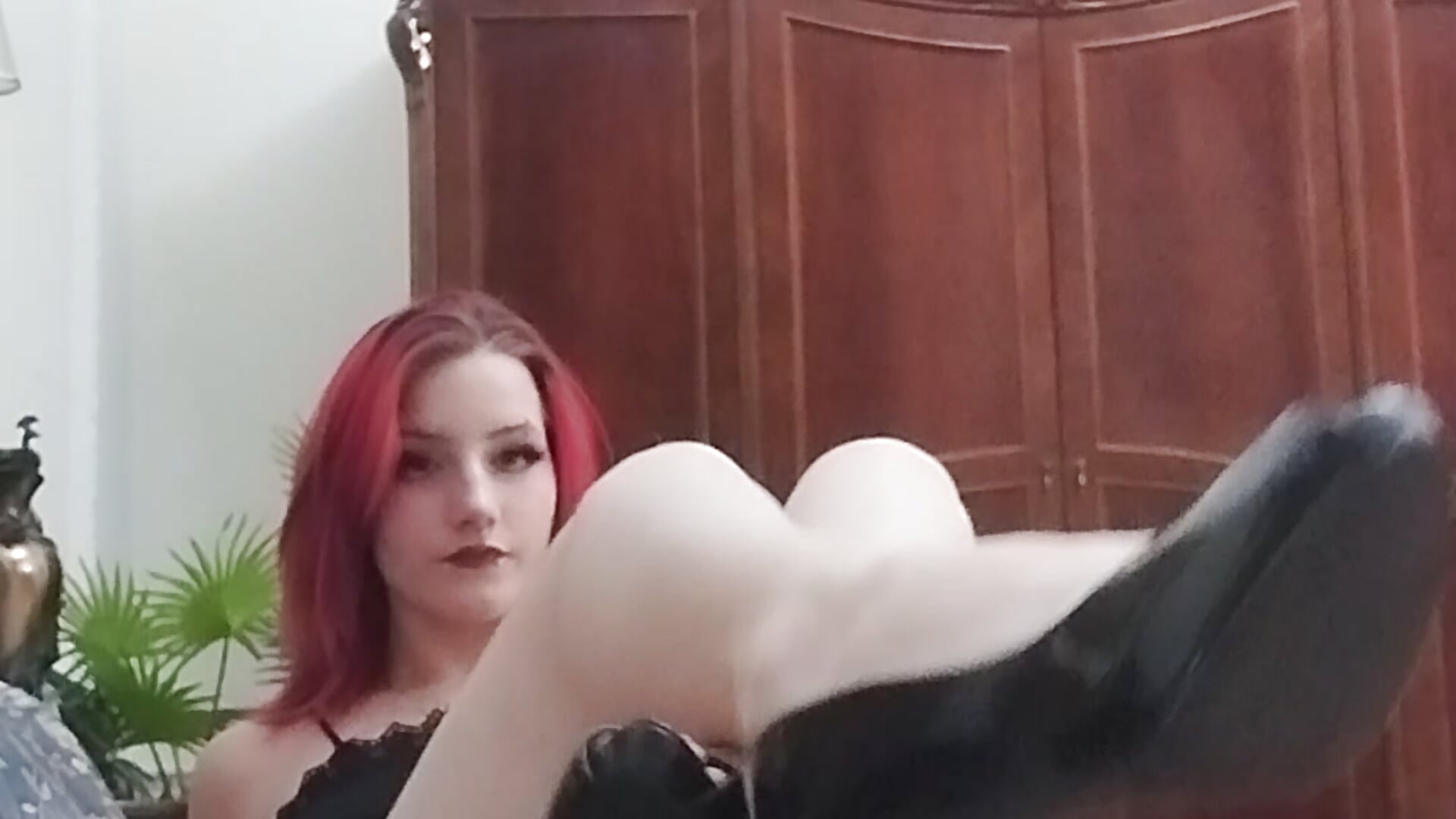 cables - video by Lexi-Lore cam model