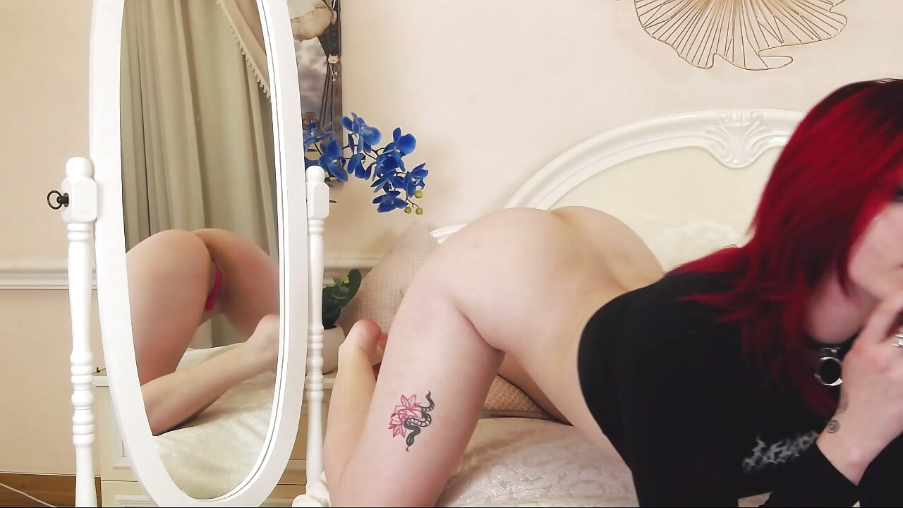You can see all of me when I'm online - video by Lexi-Lore cam model