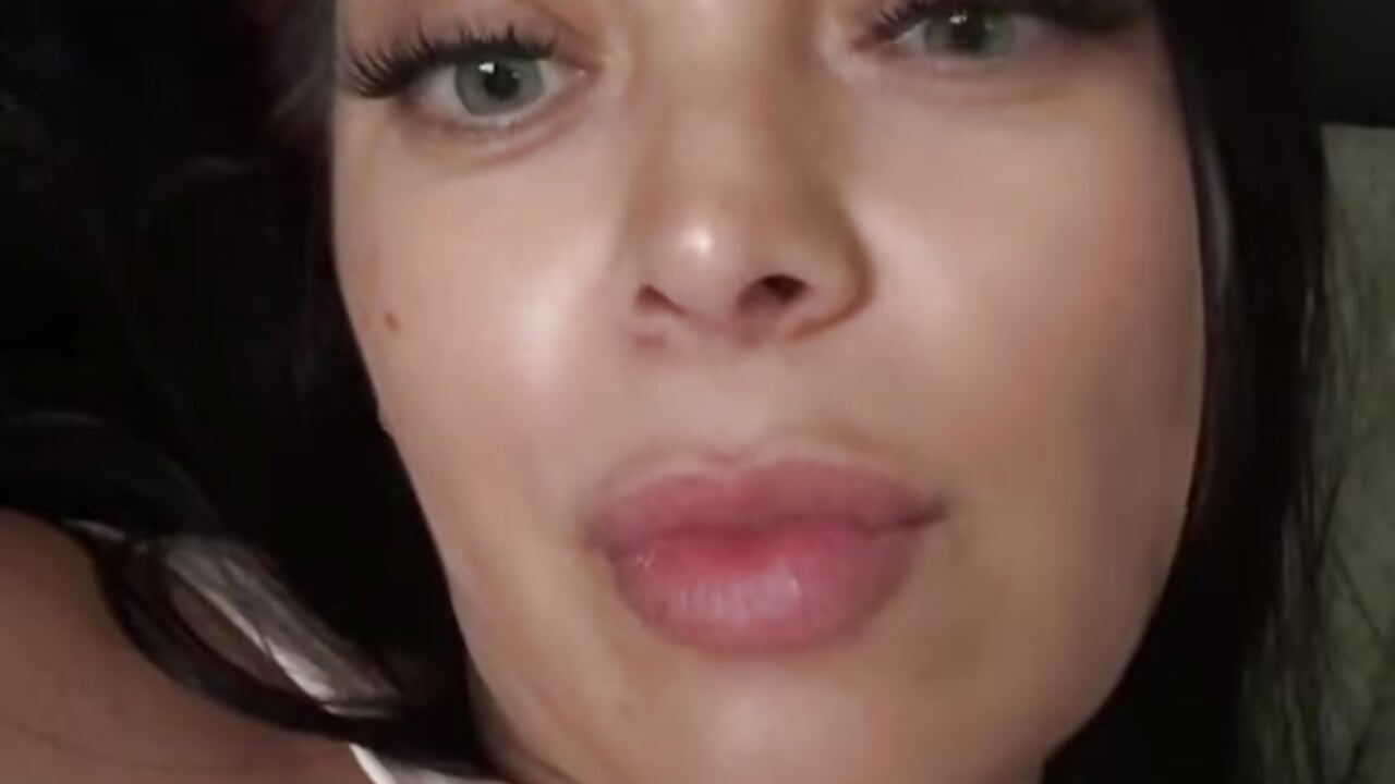 I’m irresistible, i know ! 😜 - video by Kate_Joy cam model