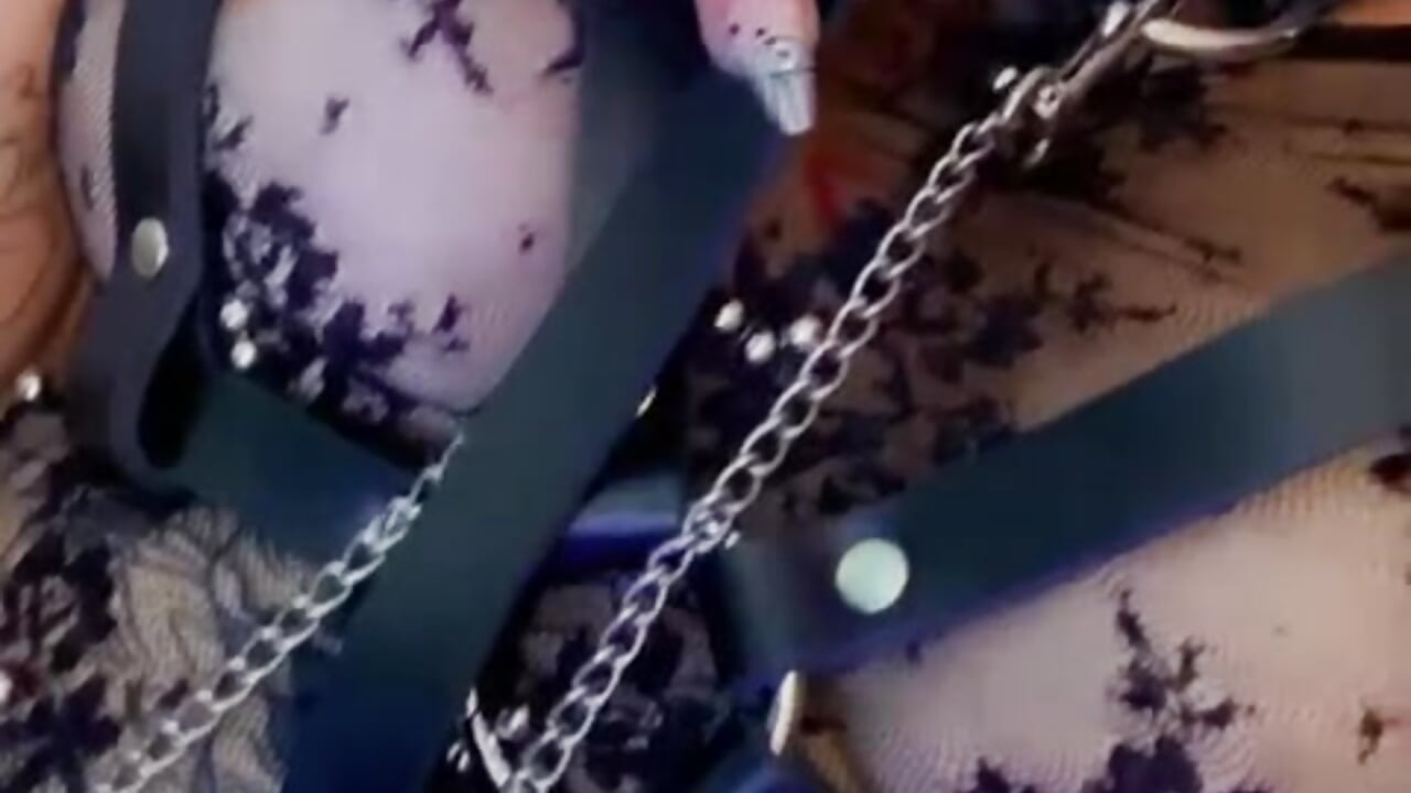 🖤 - video oleh model kamera Laughing_Naty