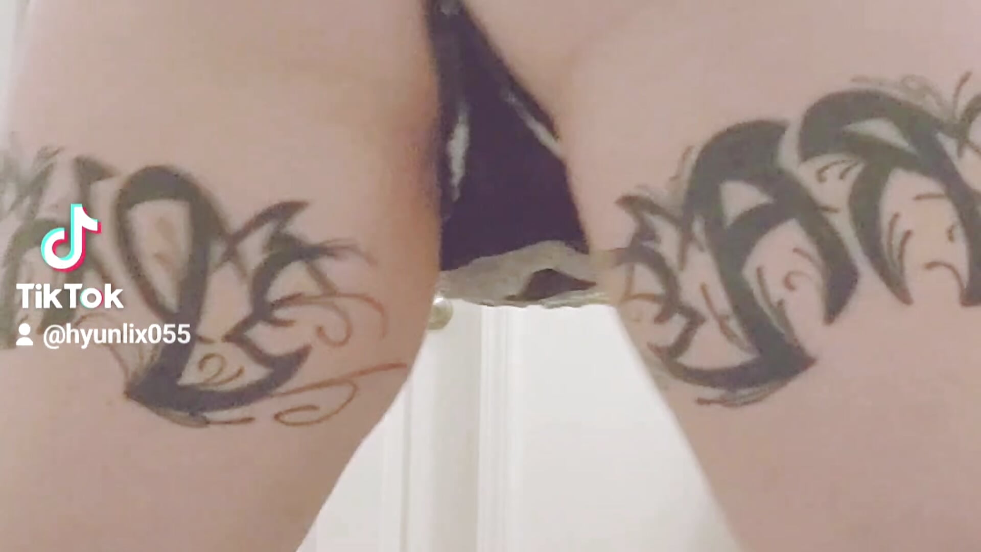 2022-11-18-032445073 - video by LIL_NELLI cam model