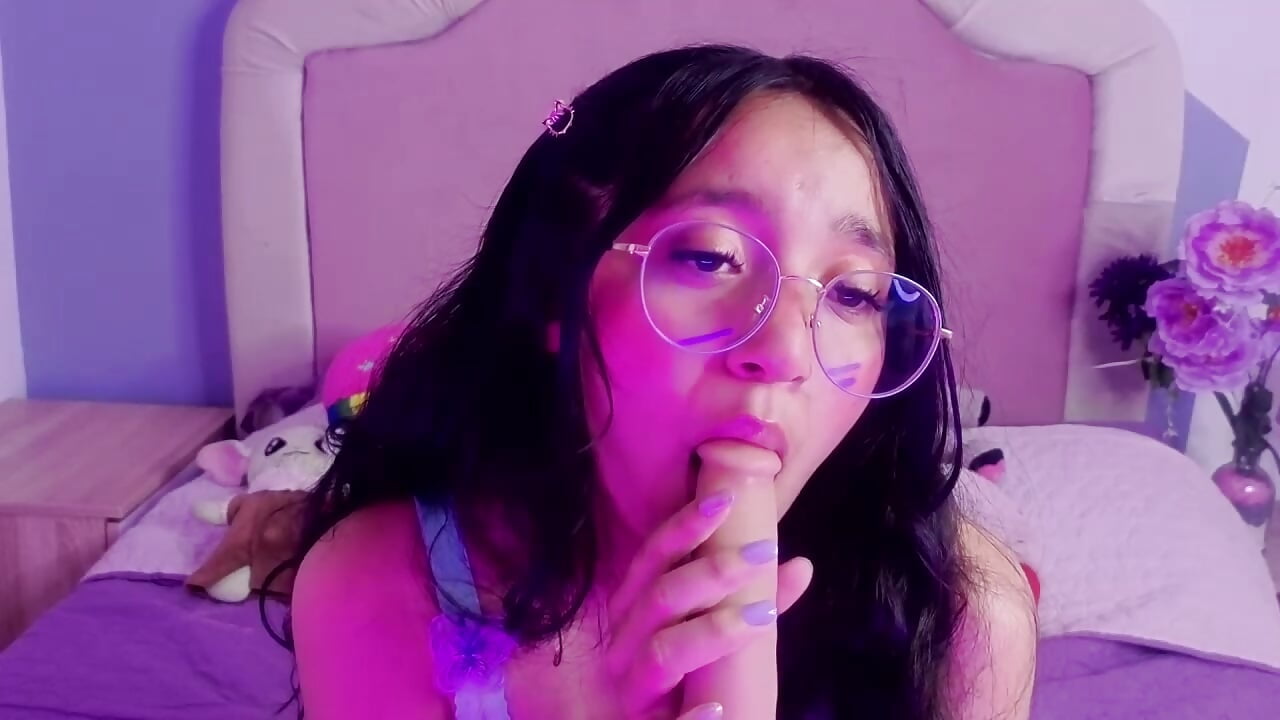 dejame lamer tu polla papi?? — filmik Emily__Blush, modela(-lki) na kamerkach