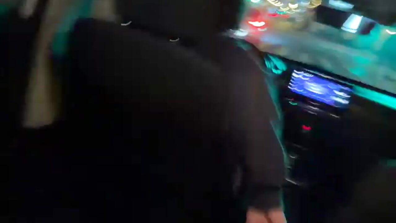 FULL NAKED BEHIND THE UBER DRIVER CRAZY