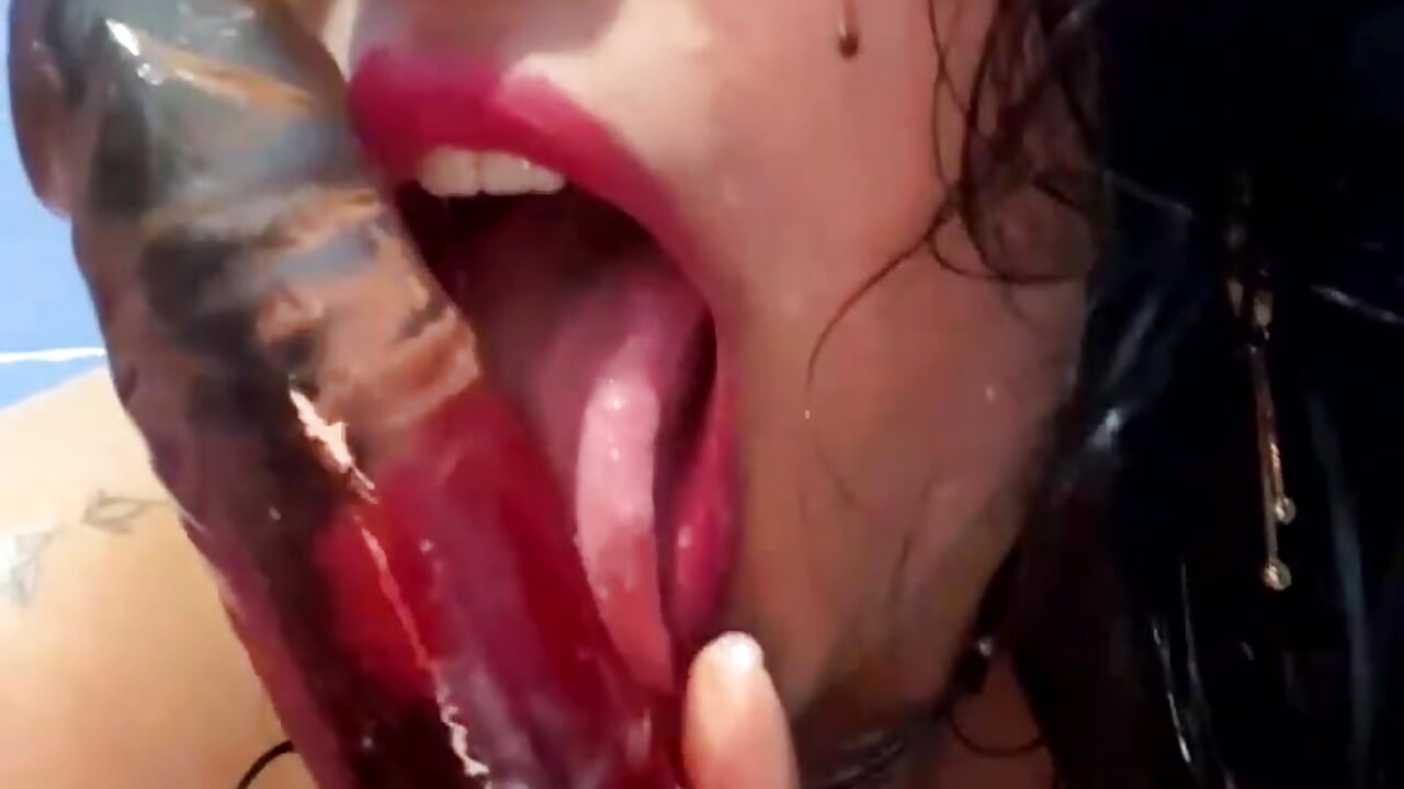 Let me clean you up 😛 - video by AzaharJaan cam model