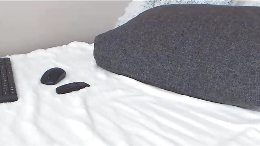 Smoking cigarette and fucking my pussy - video by MichellePurple cam model