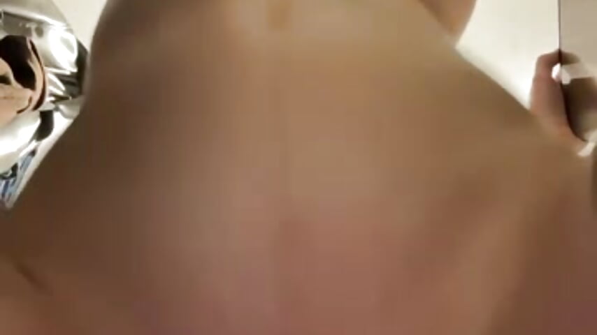 Riding on your face until I cum + tasting pussy juice - vidéo du modèle de showcams Holly_Play