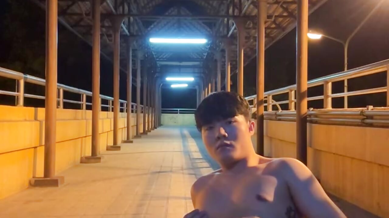 public show - thehornyboyz 캠 모델의 동영상