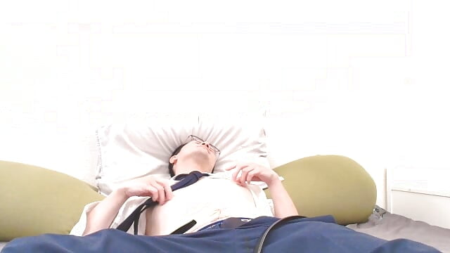 【顔有】第2弾！スーツでオナニー💦Masturbating in a suit💦－カメラキャストのHANNIBAL1228の動画