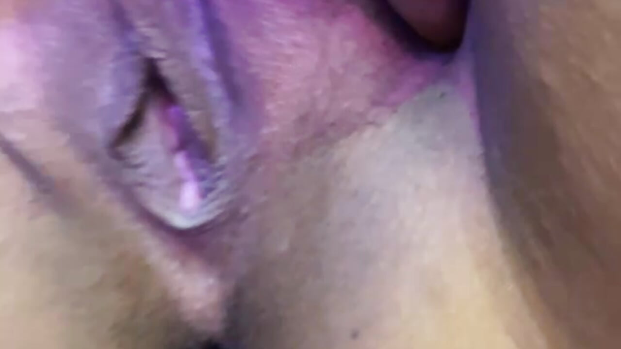 Jiya pussy closeup
