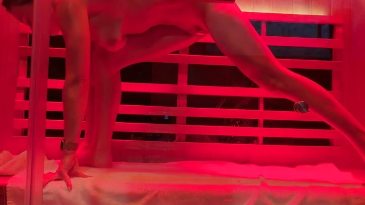 naked & sweaty yoga in the sauna + shower after