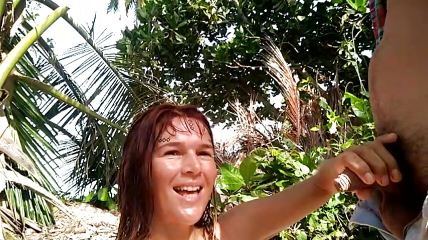 Suck and doggy fuck in The nature - vídeo de la modelo de cam LucyNatural