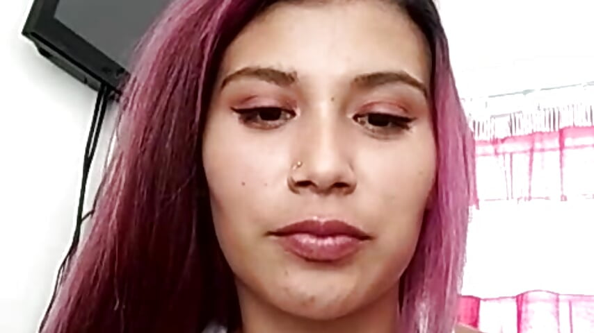 Show smoking tobacco - video av kinky_mila@xh cam-modell