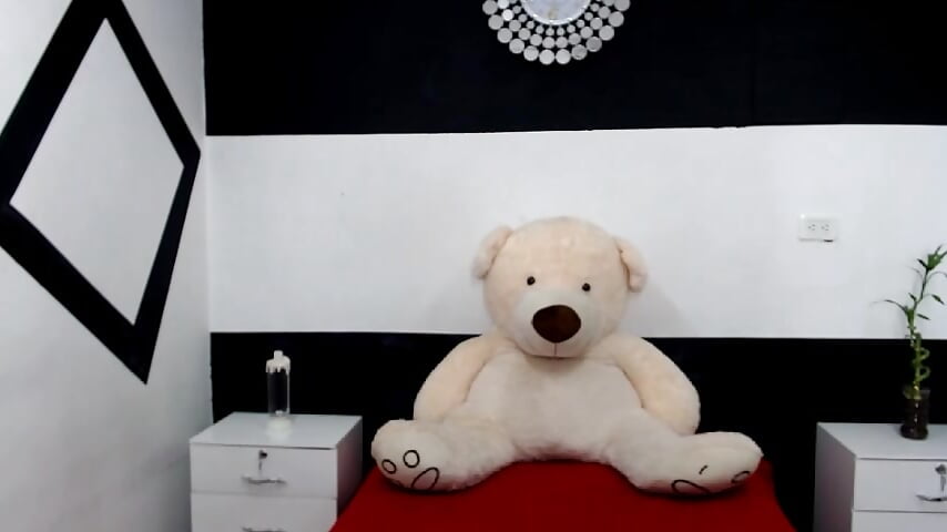 Anal + SQUIRT - video by secretgreisy_ cam model