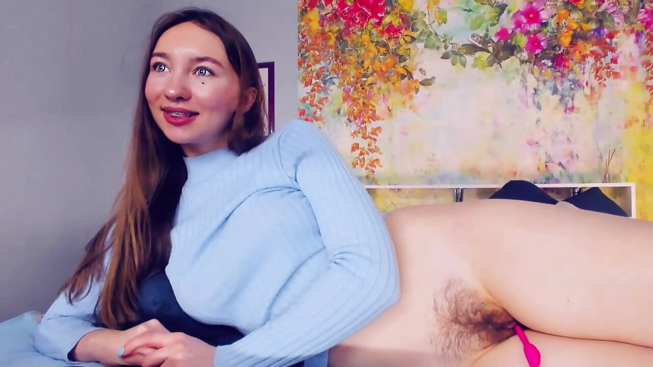 Romantic date with a cute girl - video by Maryana_Ro cam model