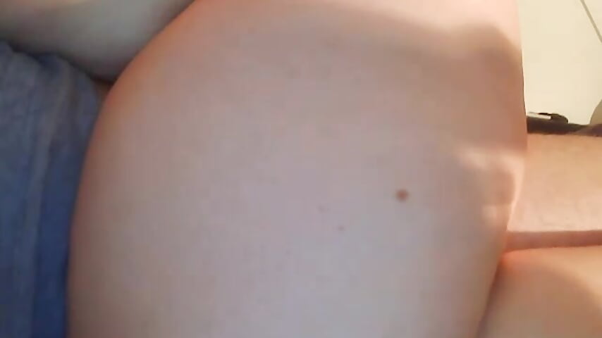 [25 Sep 01:06] Private Show - video by Feurige_Julia cam model